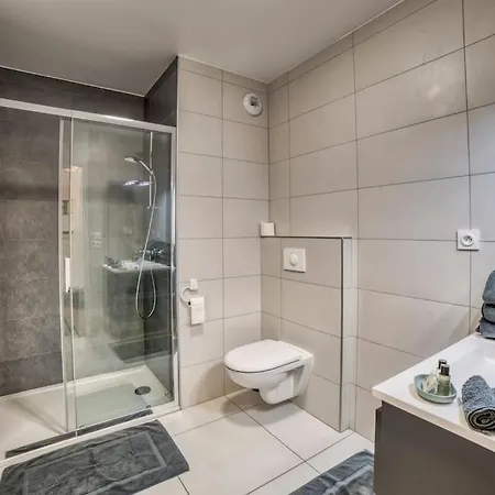 Appartement Modern'blue - Gare A 3min-geneve Acces Direct Annemasse