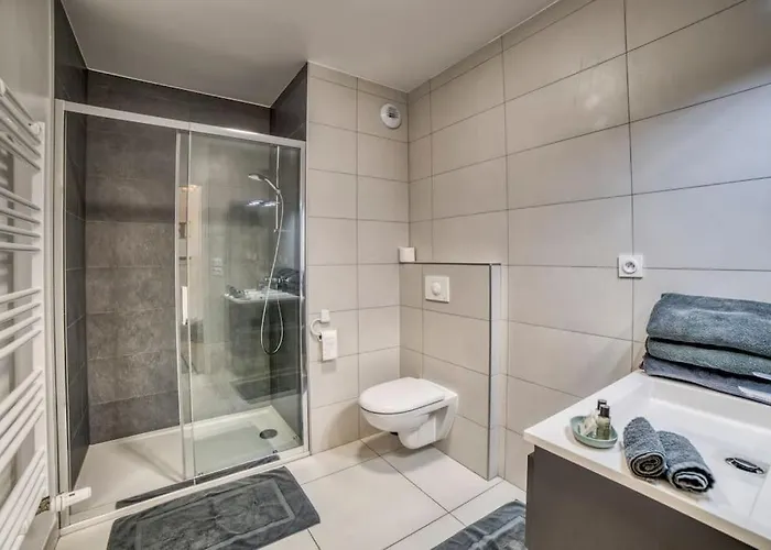 Appartement Modern'blue - Gare à 3min-genève Accès Direct Annemasse